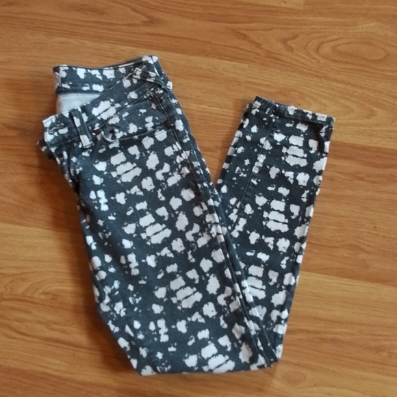 Free People Abstract Skinny Jeans - Picture 1 of 6